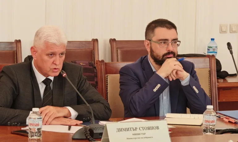 Комисията по отбрана одобри сделките за Страйкър и миноловците, първият кораб пристига през септември - Tribune.bg