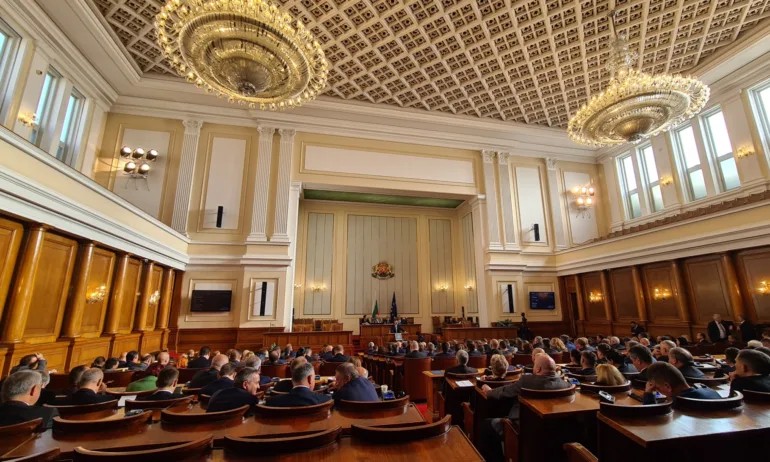 Парламентът обсъжда на първо четене НПК, изборът на комисии остава за другата седмица - Tribune.bg