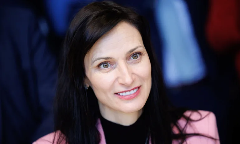 Мария Габриел: Алексей Петров няма връзка със стъкмяването на коалицията - Tribune.bg