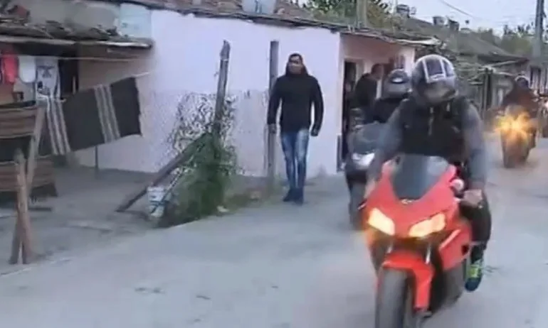 Без задържани след снощното напрежение в ромските квартали в Русе - Tribune.bg