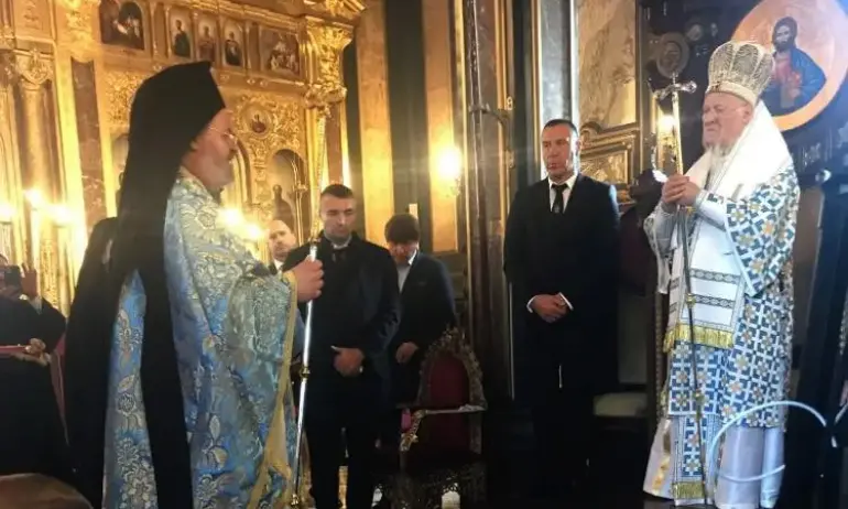 Вселенският патриарх Вартоломей отслужи литургия в Желязната църква в Истанбул - Tribune.bg