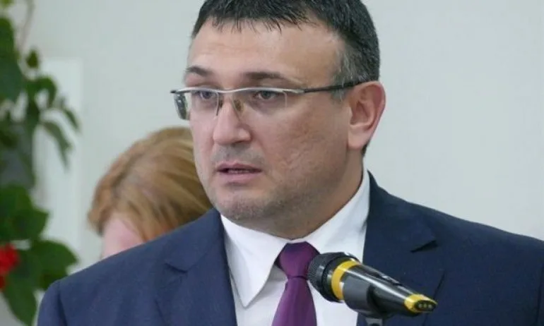 Младен Маринов: Действията срещу органите на реда трябва да се наказват много по-строго - Tribune.bg