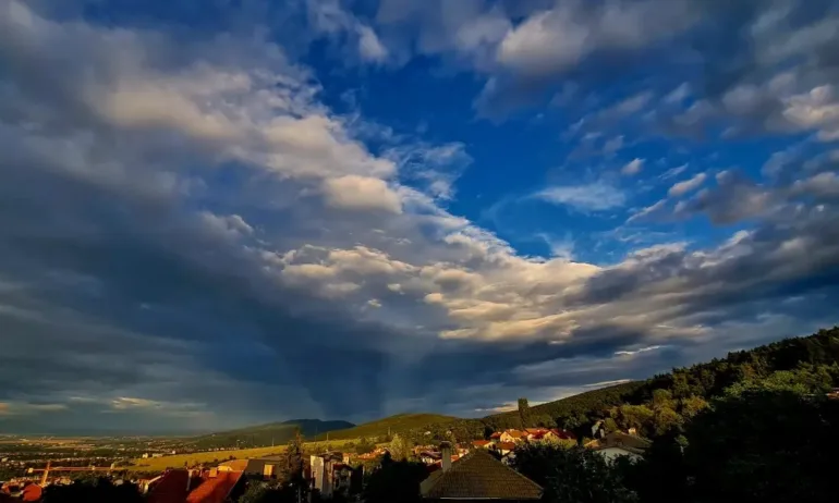 Слънчево и горещо време - Tribune.bg