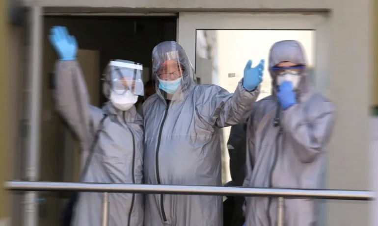 Една година в битката за живота ни: Eкипите на ВМА – смели и единни срещу COVID-19 - Tribune.bg