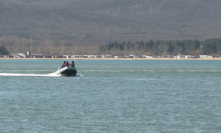 Водолази не откриха тримата рибари край Созопол, търсенето продължава след понеделник - Tribune.bg