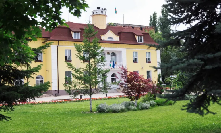 Обсъждат Програма за управление и разпореждане с имотите-общинска собственост през 2023 г. в Угърчин - Tribune.bg