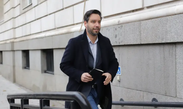 Апостол Апостолов: Не виждам Борис Бонев да излезе с лопата за сняг и да спаси София от хаоса - Tribune.bg