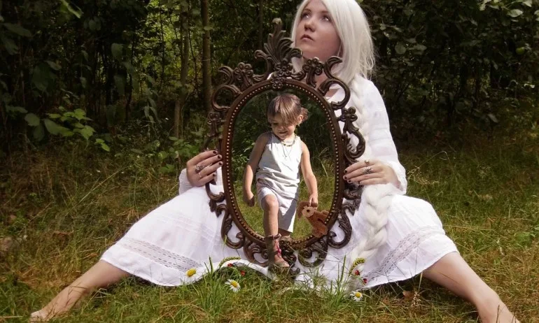 Огледалото – най-загадъчният от всички предмети - Tribune.bg