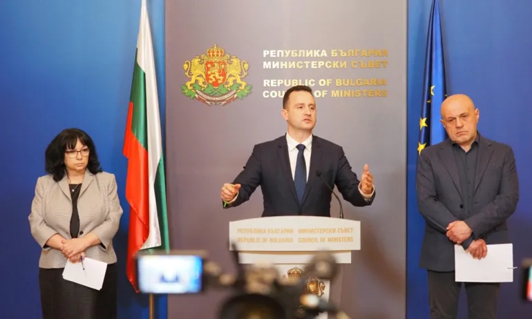 След управлението на ПП-ДБ и ПВУ: 5.4 млрд. лв. от енергетиката ги няма, Асен Василев сам е подписал да отпадне санирането - Tribune.bg