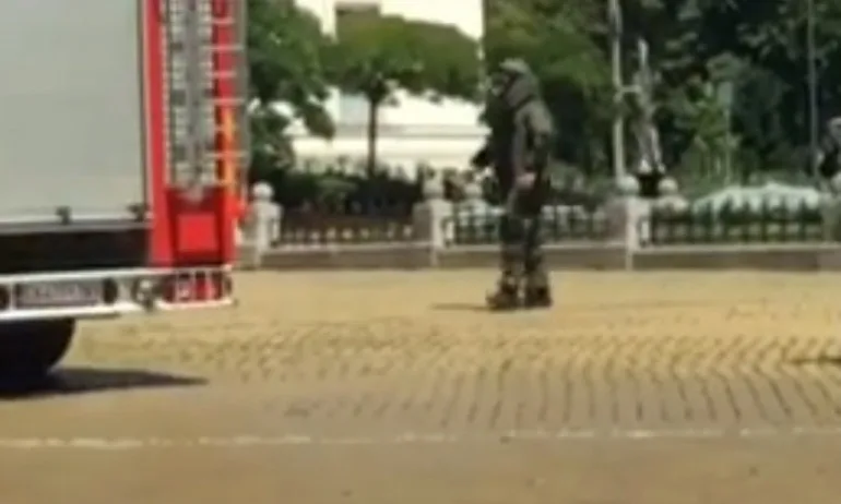 Извънредна ситуация пред Народното събрание - Tribune.bg