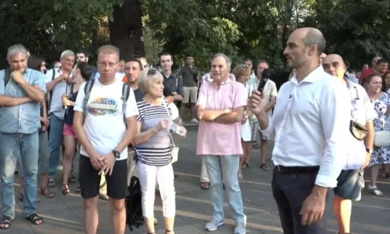 Кандидатът на ДБ на среща със столичани – отзовават се около 40 човека - Tribune.bg