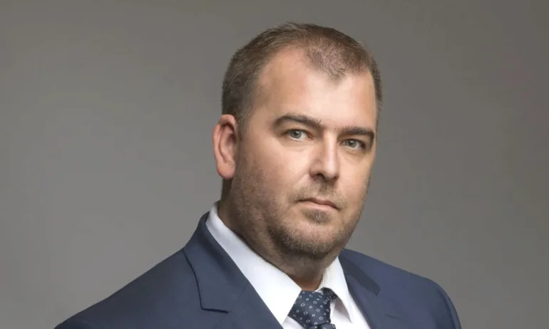 Депутатка от БСП е ползвала кола и шофьор на Напоителни системи, Гечев разпореди проверка - Tribune.bg