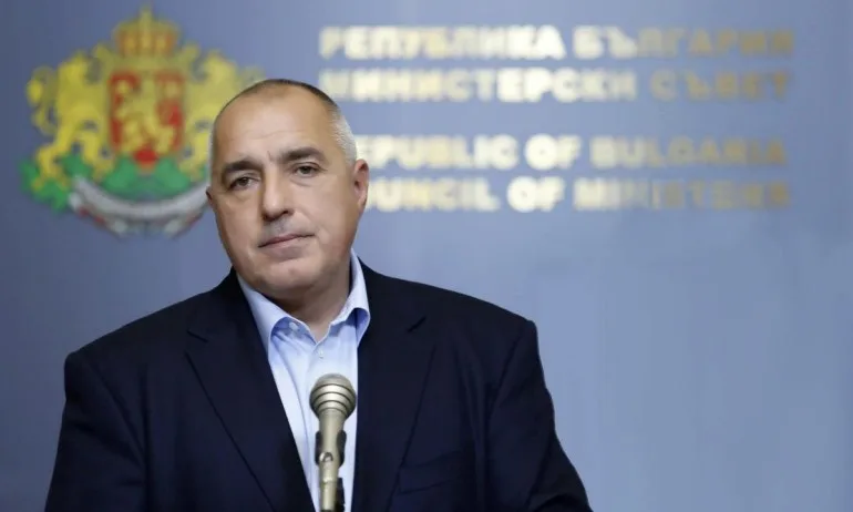 Борисов свика спешно съвещание за пожара в Царските конюшни - Tribune.bg