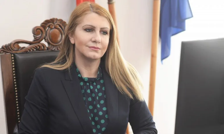 Ахладова: Приключват процедурите за още 200 щатни бройки в ГДИН и ГДО - Tribune.bg