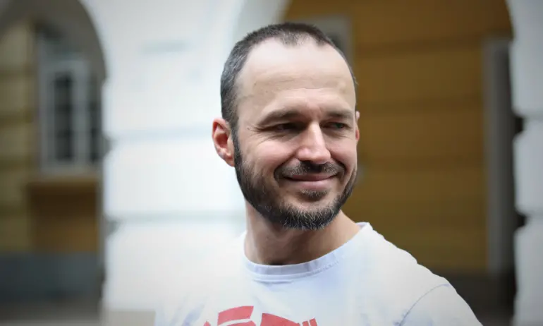 Стойчо Стойчев: Брокерите на гласове се адаптираха към машинния вот - Tribune.bg