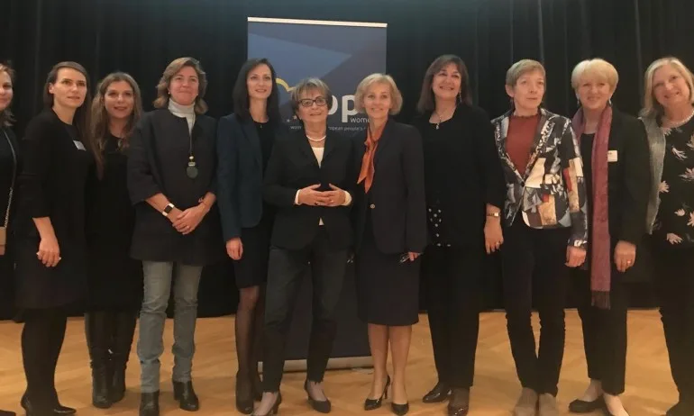 Мария Габриел за трети път беше избрана за зам.-председател на ЕНП Жени - Tribune.bg