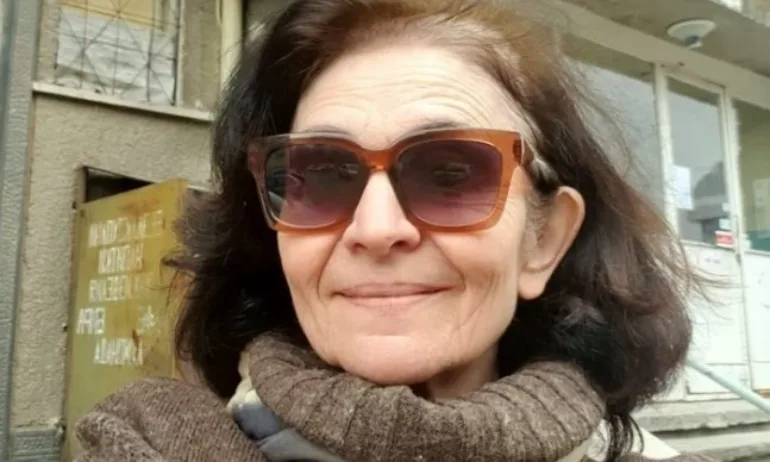 Журналистката Елена Дюлгерова и внучето ѝ загиналите в пожара в Стара Загора - Tribune.bg