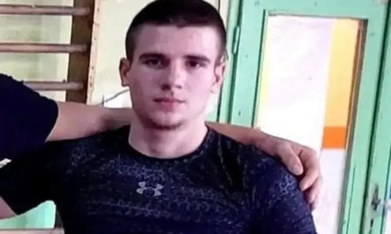 18-годишният Никола Райчев, който намушка смъртоносно 21-годишния Ангел Здравков в