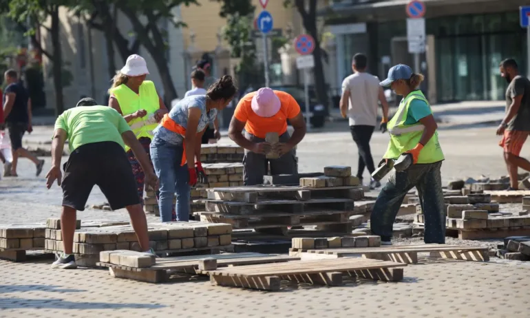 Потвърдено: 100 000 лв. глоба за Трейс заради жълтите павета - Tribune.bg