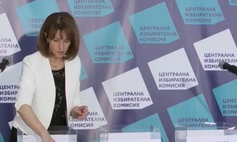 Жребият в ЦИК определи: ГЕРБ-СДС ще са с № 5, БСП – 4, ИТН – 22 - Tribune.bg