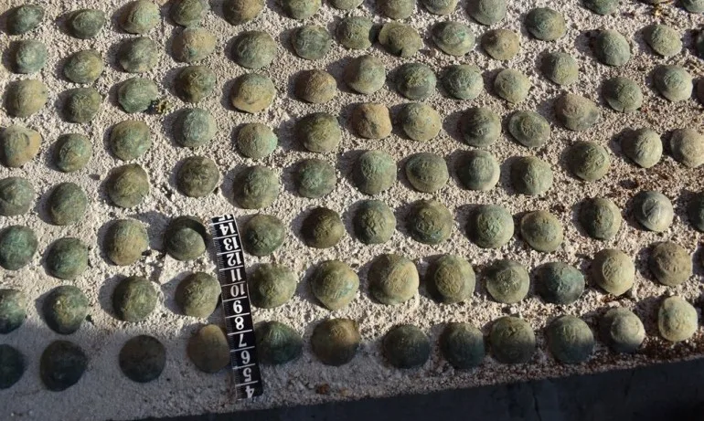 Хванаха близо 1000 монети от византийската епоха - Tribune.bg