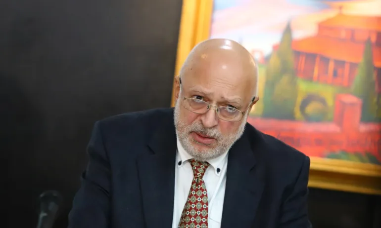 Минеков заплаши шефа на Народния театър да дава оставка: Обещавам, че блатото ще е изсушено - Tribune.bg