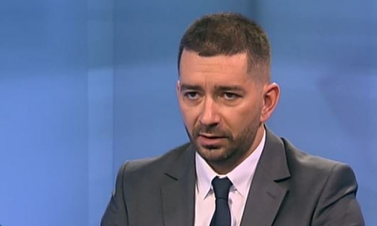 Слави Василев: Скоро президентът ще свали доверието си от властта - Tribune.bg