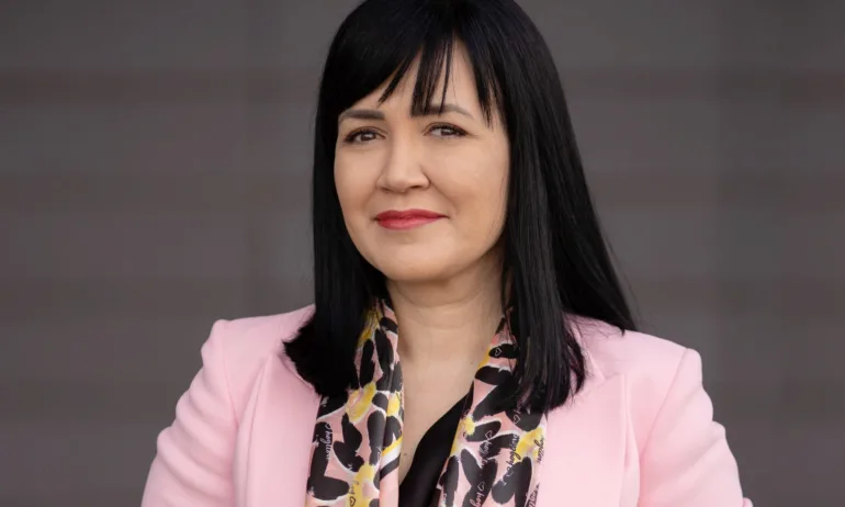 Ирена Тодорова: ГЕРБ/СДС срещу ПП/ДБ – положението е старата десница срещу новата левица - Tribune.bg