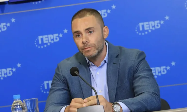 Ненков: Вече нямало ляво и дясно? Икономиката влиза в рецесия, а ние ставаме все по-бедни - Tribune.bg