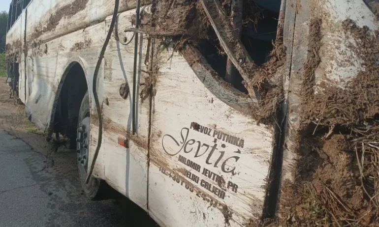 Сръбският превозвач: Няма техническа неизправност, само шофьорска грешкаСобственикът на автобусния