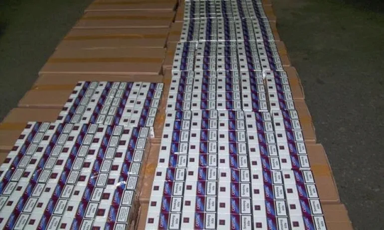 Спипаха 10 000 кутии цигари без бандерол - Tribune.bg