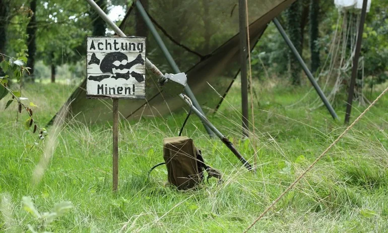 Върнахме на Гърция противопехотните мини от Миджур - Tribune.bg