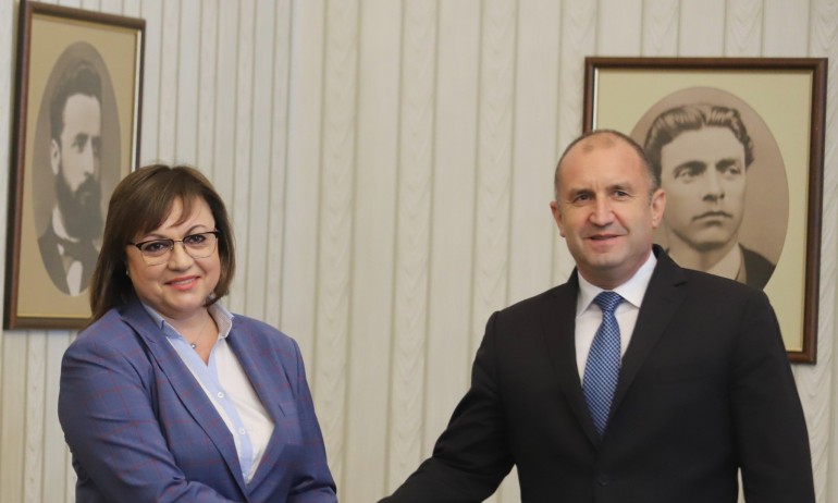 Нинова вини и Радев за спекулата с олиото, спрял им законопроект преди две години - Tribune.bg