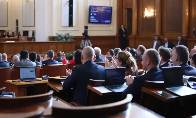 Окончателно депутатите прекратиха концесията на пристанище Росенец - Tribune.bg
