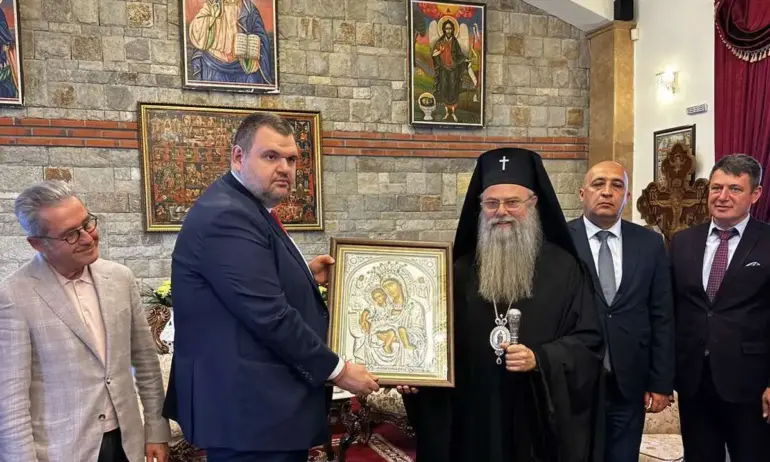 Пеевски от Кърджали: Хората са нашият мощен гръб! Готови сме да управляваме, заедно с хората - имаме какво да дадем на България! - Tribune.bg