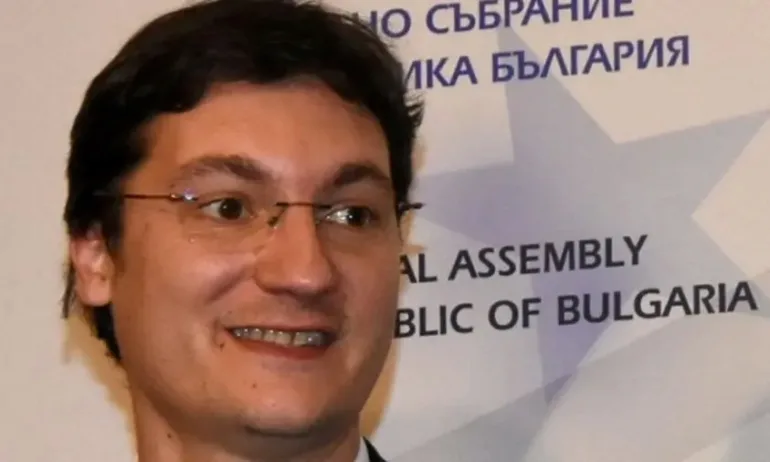 Цената на адвърториала за Крум Зарков в Капитал - Tribune.bg