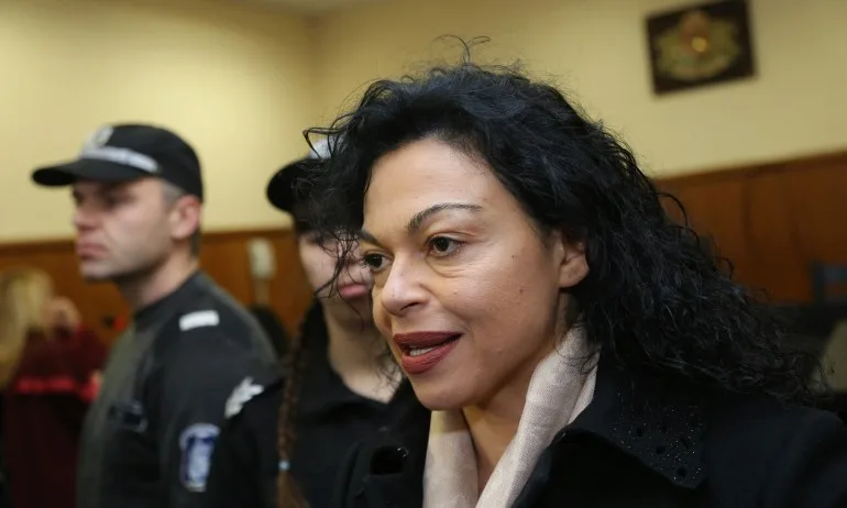 Банева: Хибридна война по Коледа и Нова година – тогава няма трезвен руснак - Tribune.bg