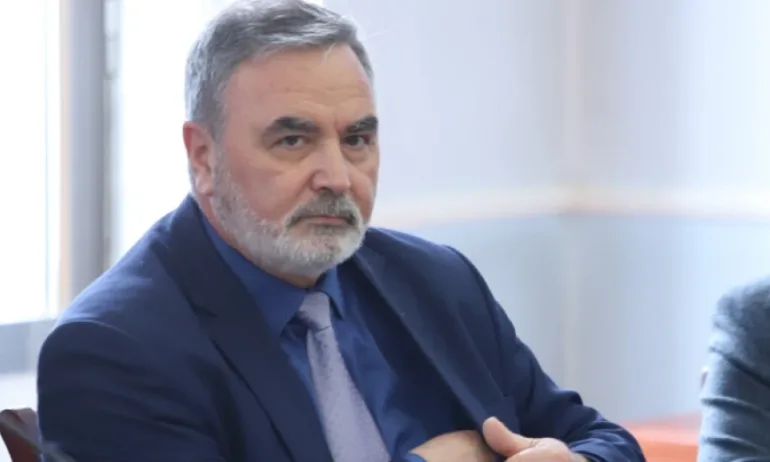 Доц. Кунчев: Човек с вирус е най-заразен няколко часа преди появата на симптомите - Tribune.bg