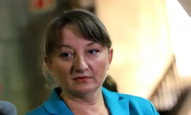 Деница Сачева: Нито едно решение не може да бъде взето без ГЕРБ - Tribune.bg