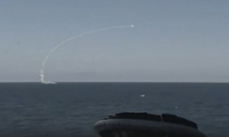 Турски товарен кораб в Черно море ударен от бомба на път от Одеса - Tribune.bg