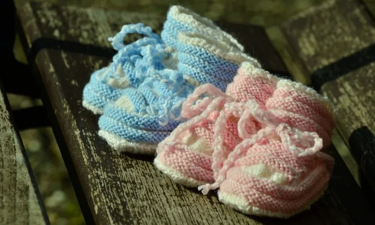 НСИ: На всеки 100 момичета се раждат 105-108 момчета - Tribune.bg