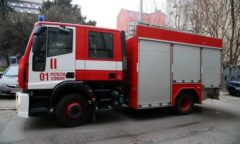 Горящ камион блокира АМ Тракия, движението към София е спряно - Tribune.bg