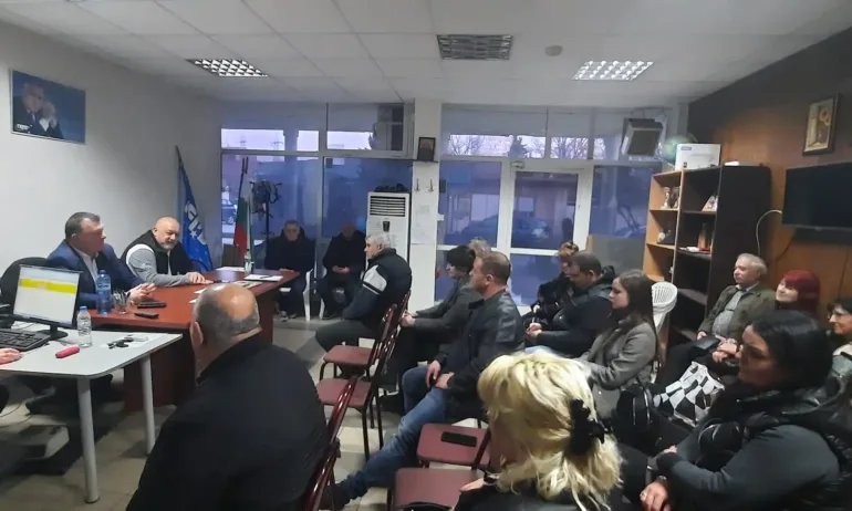ГЕРБ-Варна се срещна с жители на кварталите Младост и Аксаково - Tribune.bg