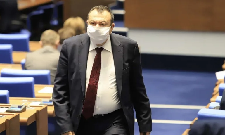 ДПС отговори на обвинението на Радев: Тъжно е, че излиза от устата на държавния глава - Tribune.bg