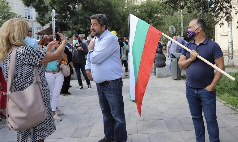 Виктор Иванов: С какви хора се обикаля моторът на промяната Христо Иванов, когато е в подем? - Tribune.bg