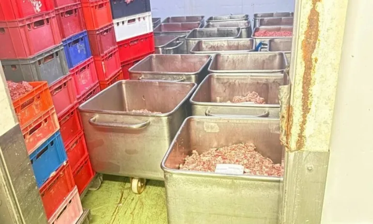 Близо 6 тона негодни храни в Димитровград ще бъдат унищожени - Tribune.bg