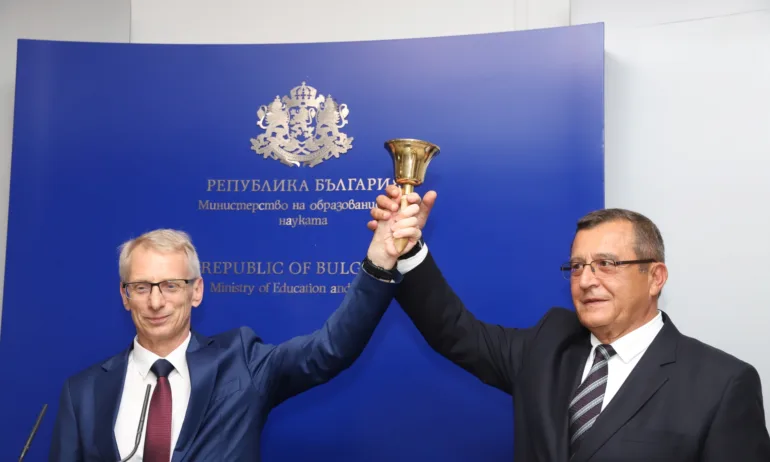 Служебният министър Сашо Пенов ще продължи изпълнението на приетите стратегии в образованието - Tribune.bg