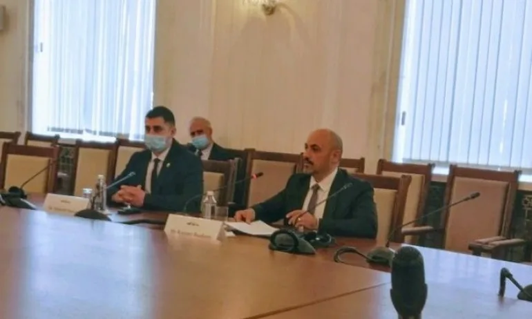 ВМРО защити правата на българите в Македония пред европейски представители - Tribune.bg