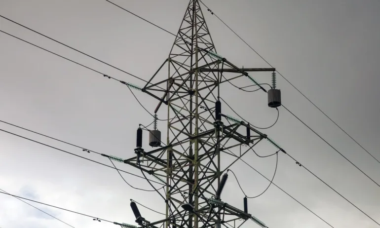 5 населени места в Троянско отново са без ток - Tribune.bg