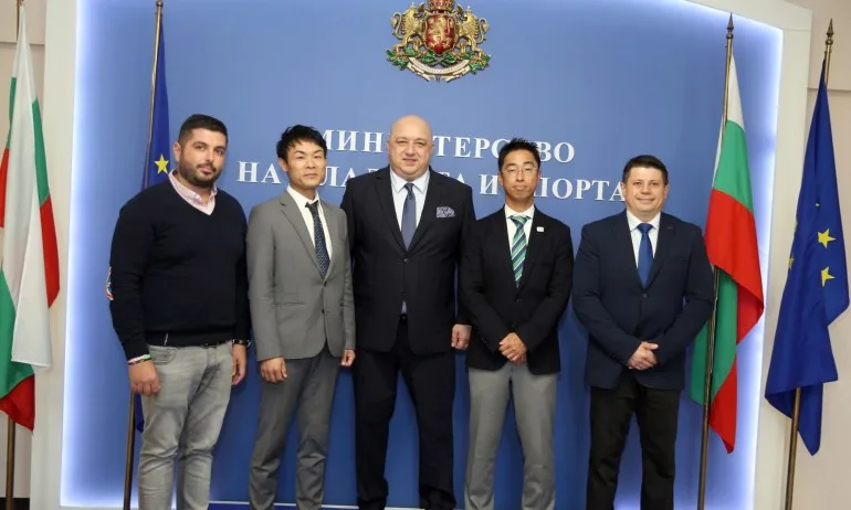 Министър Кралев се срещна с представители на японската префектура Окаяма - Tribune.bg